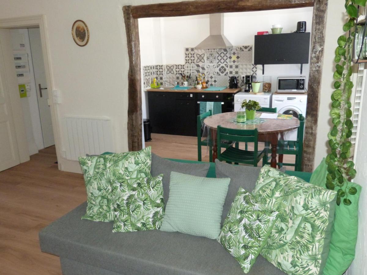 Le Compostelle Apartment Исудун Екстериор снимка