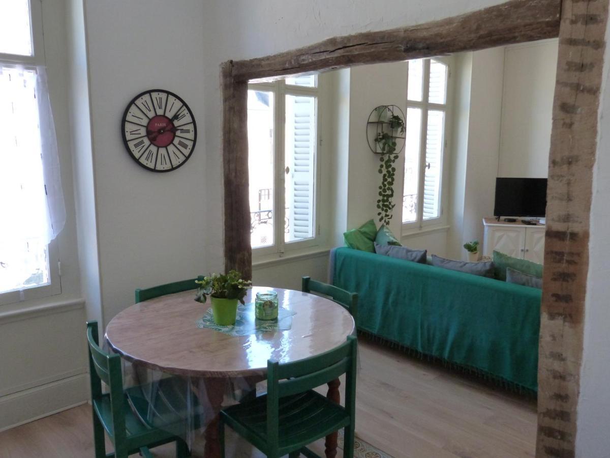Le Compostelle Apartment Исудун Екстериор снимка