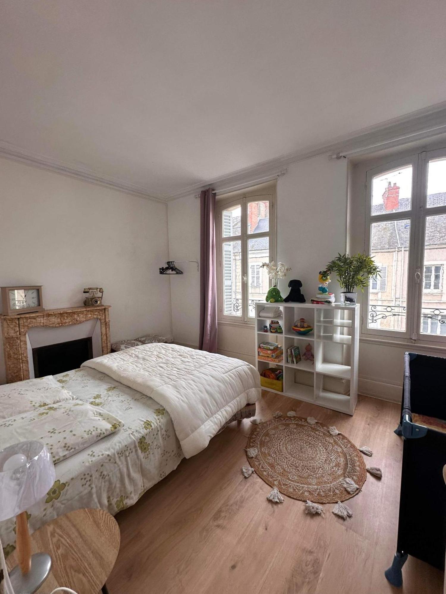 Le Compostelle Apartment Исудун Екстериор снимка